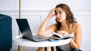 Alterações hormonais: sintomas, causas e quando procurar um endocrinologista